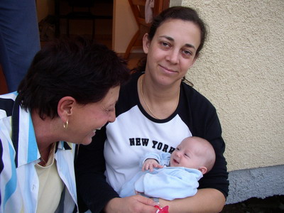 Lotem with Grannie and Vered