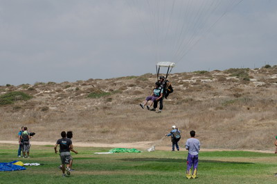 Paradiving at Habonim