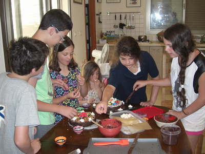 decorating birthday cakes