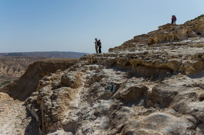 pesach hikes