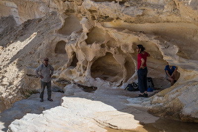 pesach hikes