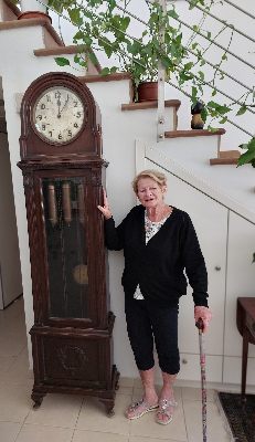 Shirley clock