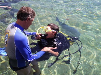 Itamar;s first diving lesson