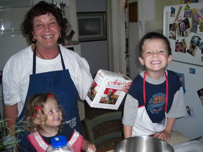 preparing the Matza cake