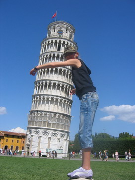 Dani at Pisa