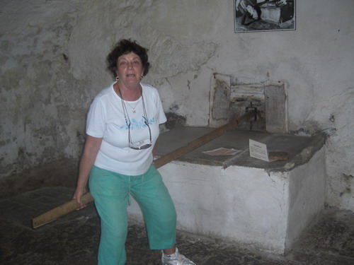 Baking bread in Ptigliani