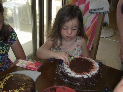 decorating birthday cakes